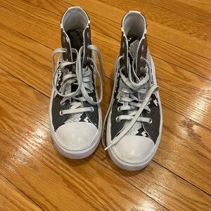 Patterned platform converse size 7.5 women’s